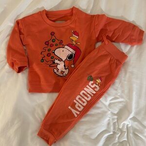 Peanuts Snoopy Holiday Sweatsuit